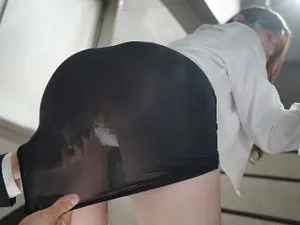 Lúc nào nứng thì đè em gái đĩ ra đụ cho sướng